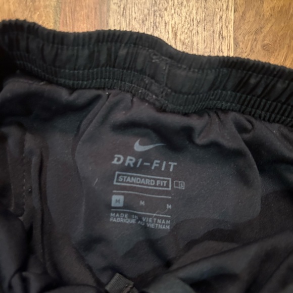 Nike shorts - Picture 4 of 4